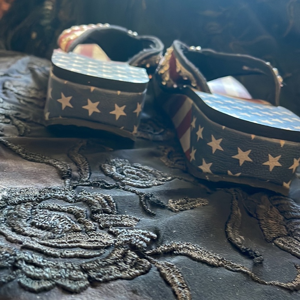 Montana West Sandals - Picture 4 of 10
